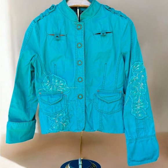 True Meaning Vintage Denim Jacket, A Timeless Classic in Turquoise & Orange - Picture 10 of 10